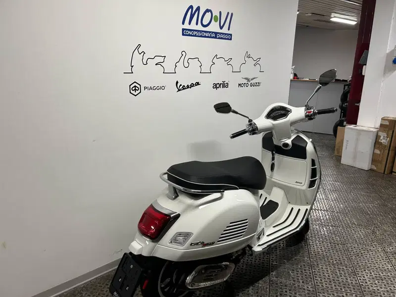 Vespa GTS 310 Super (2025 - 26) (2)