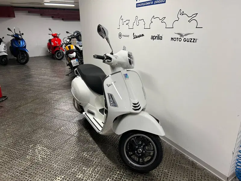 Vespa GTS 310 Super (2025 - 26) (3)