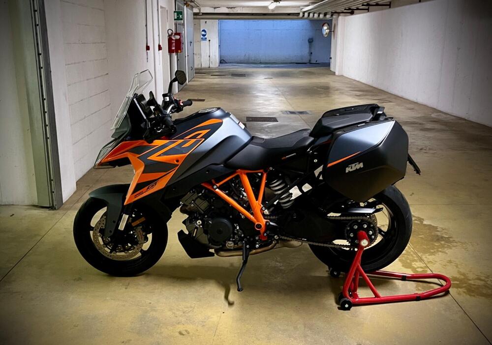 KTM 1290 Super Duke GT (2022 - 24) (2)