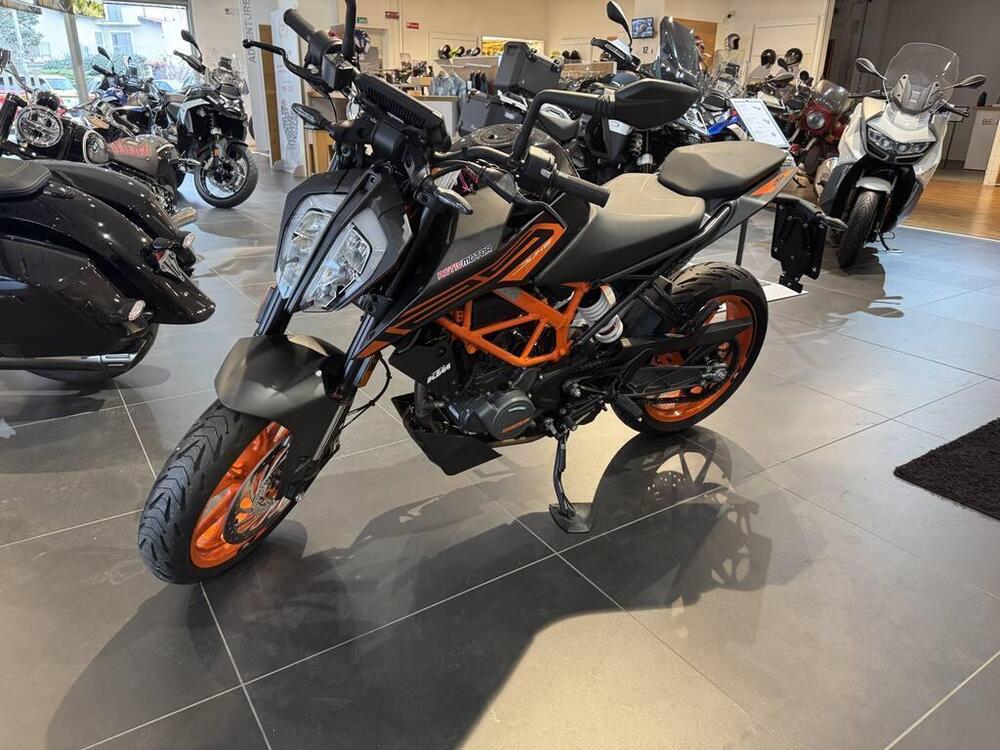 KTM 125 Duke (2021 - 23) (4)