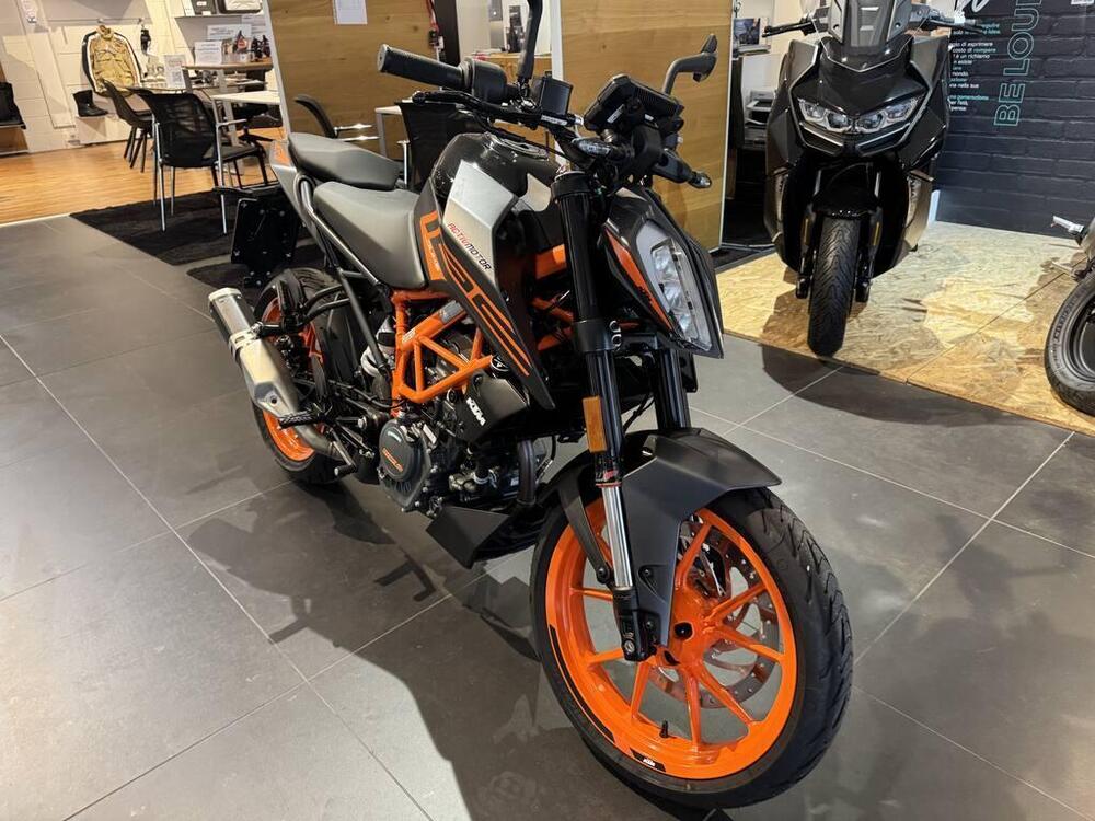 KTM 125 Duke (2021 - 23) (2)