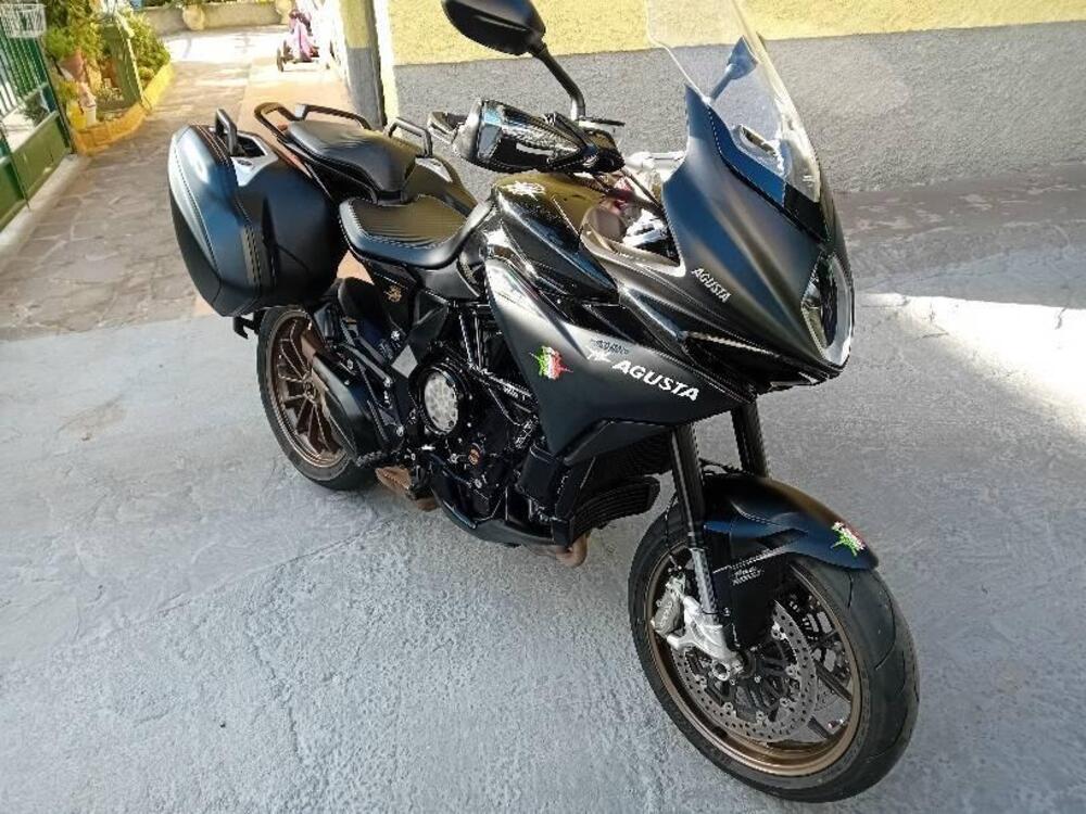 MV Agusta Turismo Veloce 800 Lusso SCS (2021 - 24) (4)