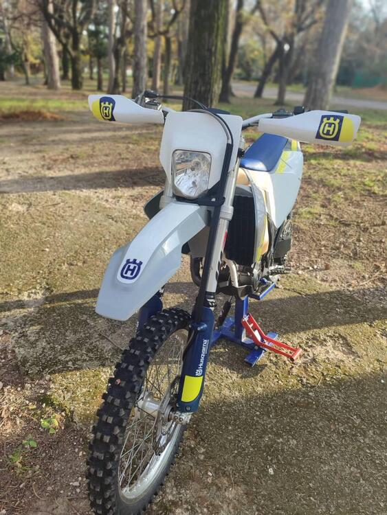 Husqvarna FE 350 (2017) (2)