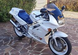 Honda VFR 750 F (1990 - 93) usata