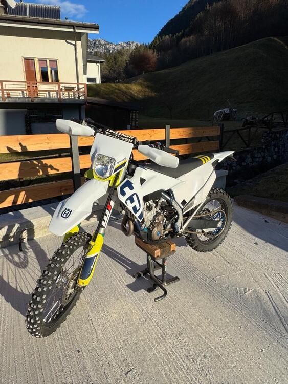 Husqvarna FE 250 (2021) (2)