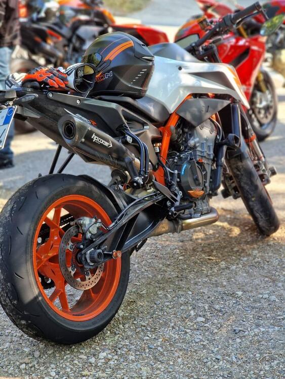 KTM 890 Duke R (2020)