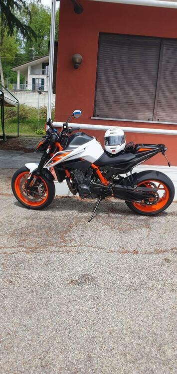 KTM 890 Duke R (2021) (4)