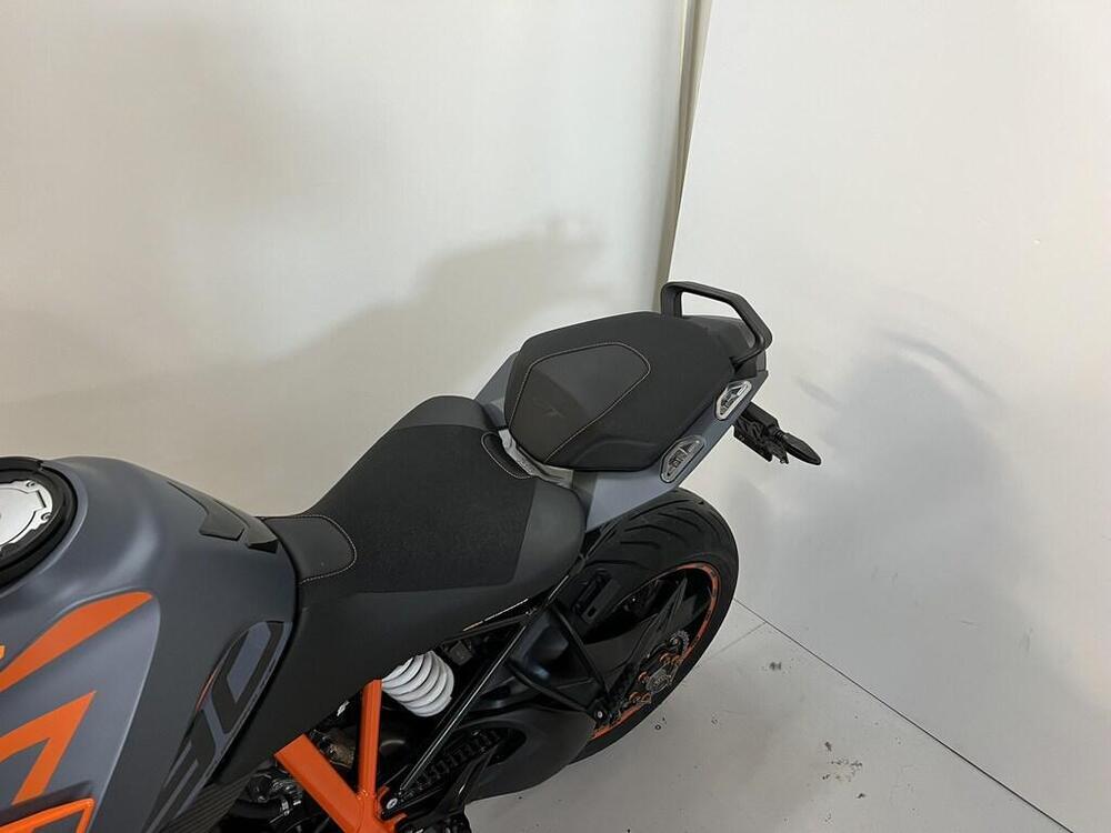 KTM 1290 Super Duke GT (2022 - 24) (2)