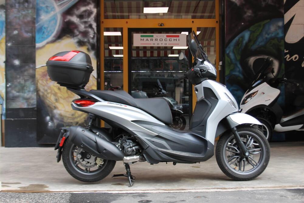 Piaggio Beverly 300 S (2021) (4)