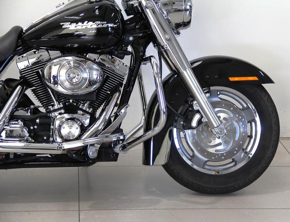 Harley-Davidson 1450 Road King Custom (2005 - 06) - FLHRS (2)