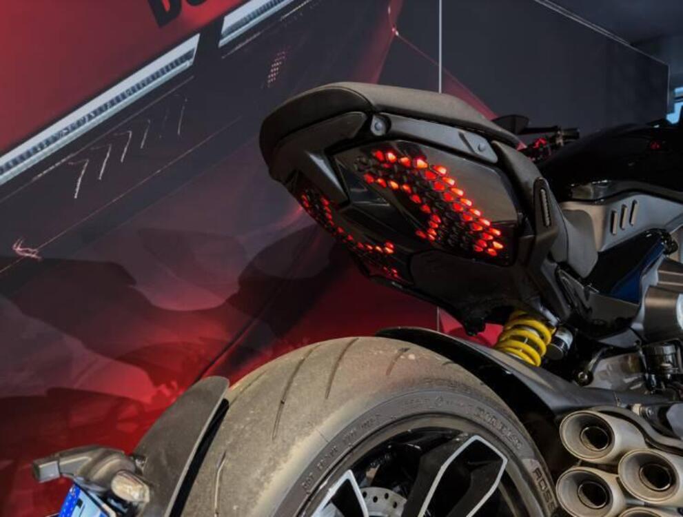 Ducati Diavel V4 (2023 - 24) (4)