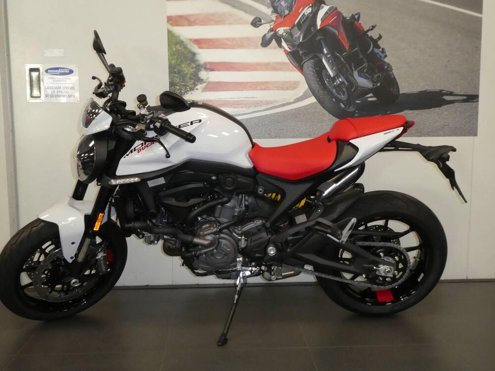 Ducati Monster 937 + (2021 - 24) (3)