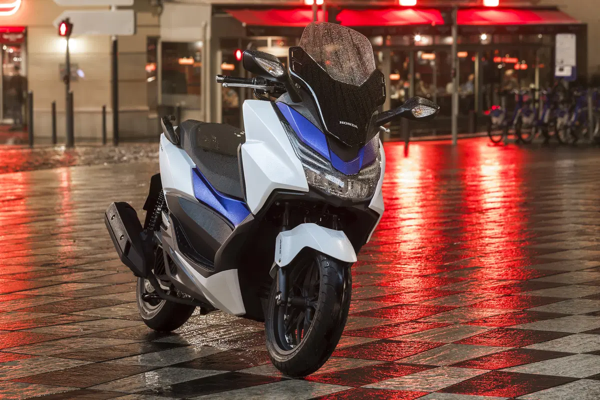 Honda Forza 125 (16)