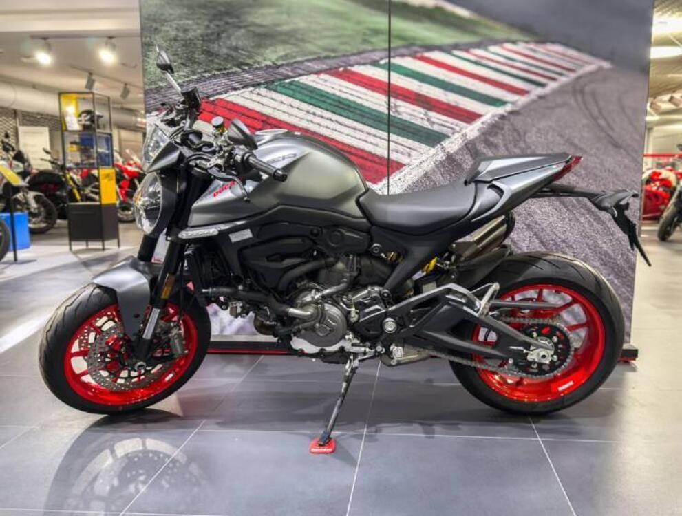 Ducati Monster 937 + (2021 - 24) (3)