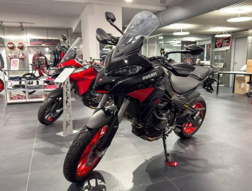 Ducati Multistrada V2 S (2022 - 24) (3)