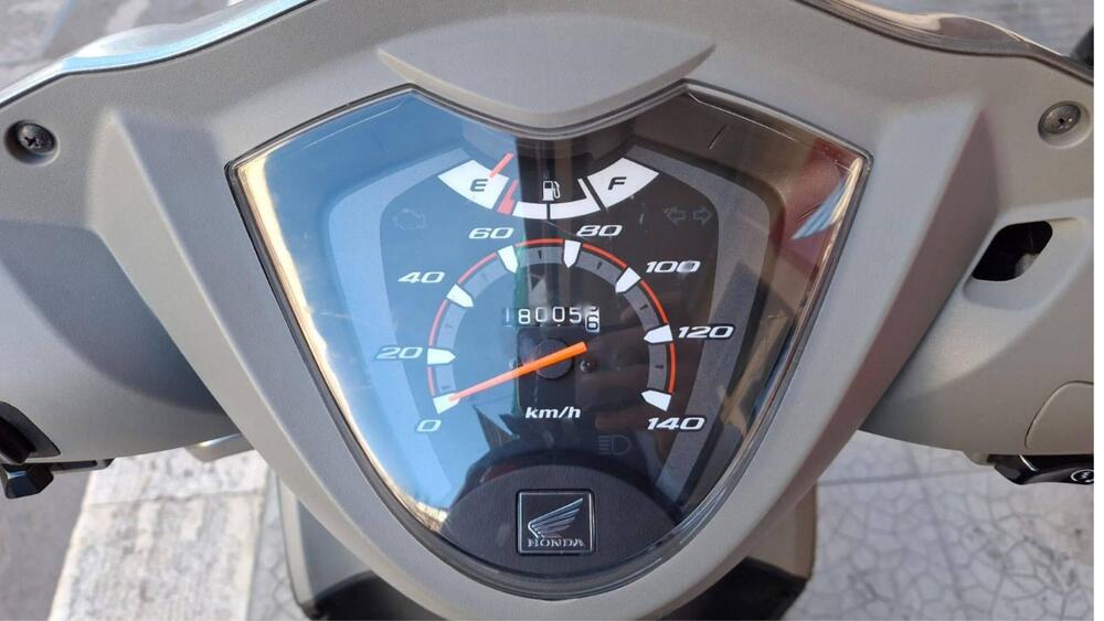 Honda Vision 110 (2011 - 16) (3)