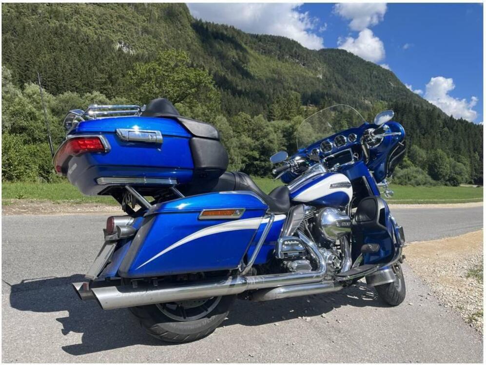 Harley-Davidson 1690 Electra Glide Ultra Classic (2014 - 16) - FLHTCU (4)