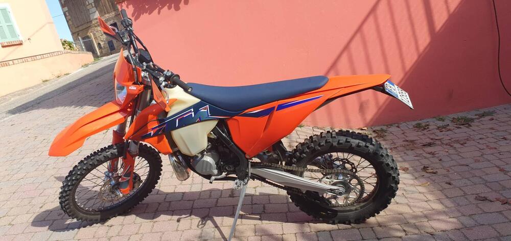 KTM 250 EXC TPI (2022) (2)