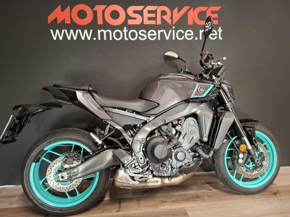 Yamaha MT-09 Y-AMT (2024 - 25) (4)