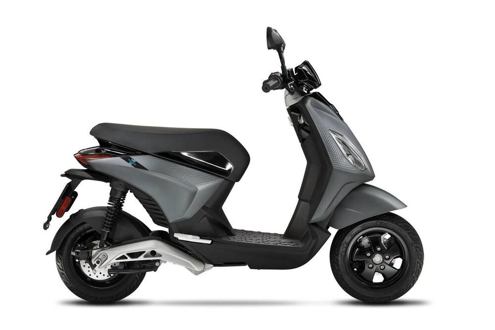 Piaggio 1 Active (2022 - 24) (4)