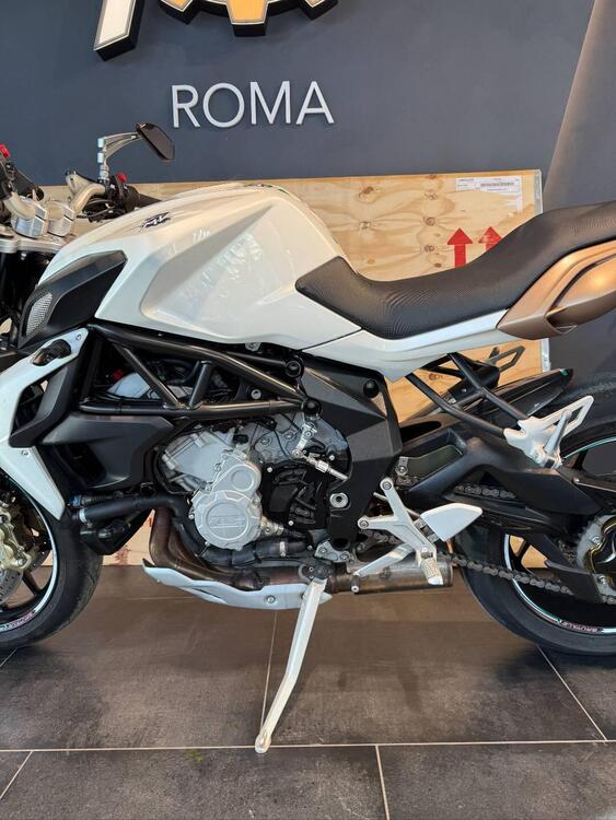 MV Agusta Brutale 675 (2011 - 15) (4)