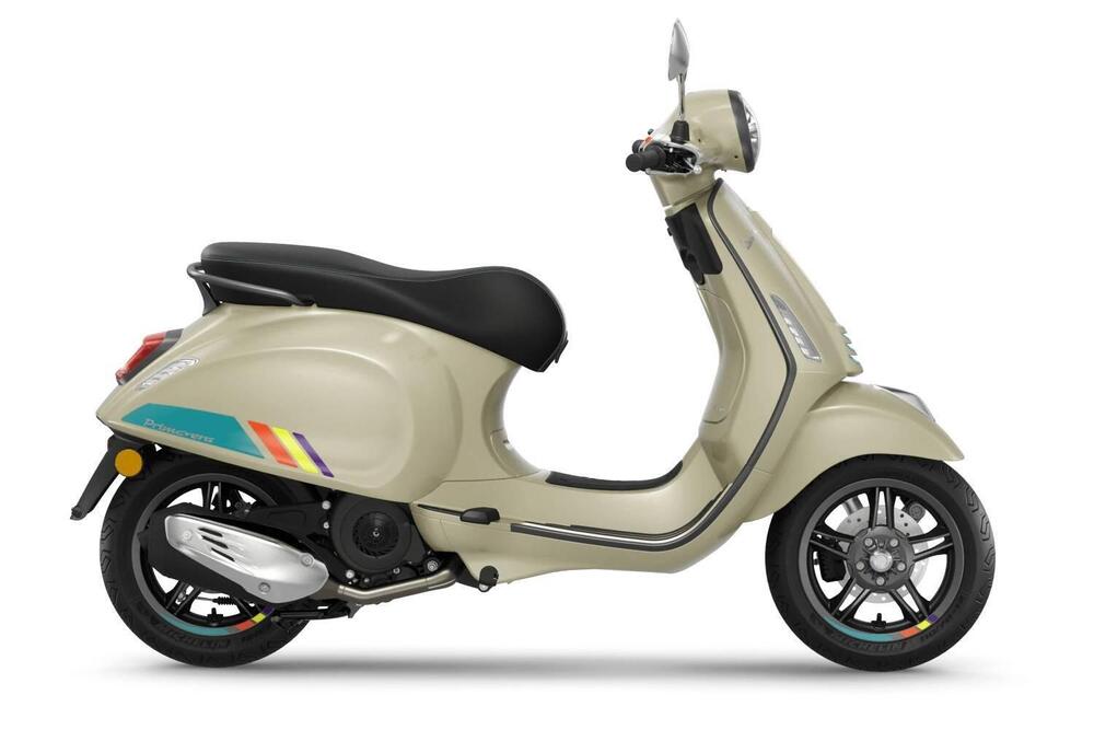 Vespa Primavera 50 RED (2023 - 24)