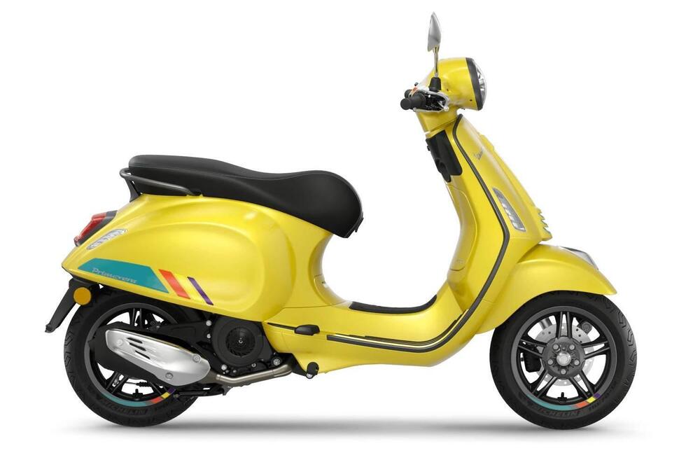 Vespa Primavera 50 RED (2023 - 24) (2)