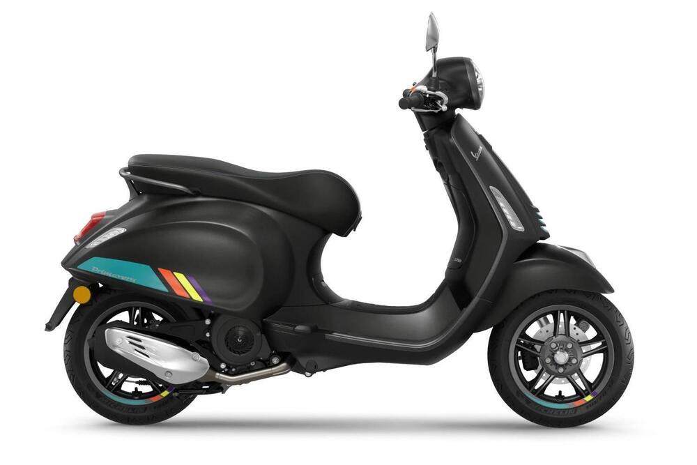 Vespa Primavera 50 RED (2023 - 24) (3)