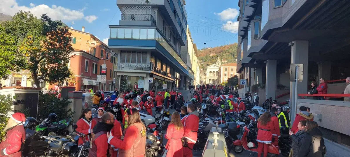 Come ogni anno, a Massa arriva Babbo Natale in Moto!