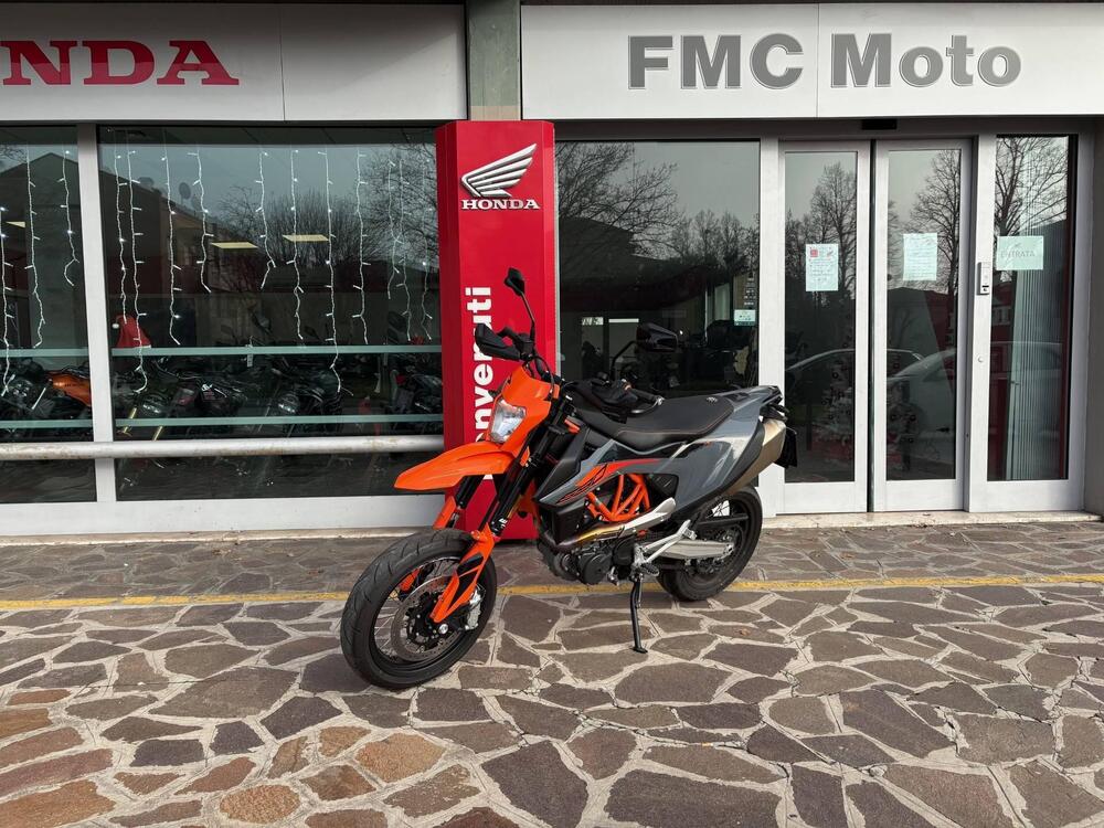 KTM 690 SMC R (2021 - 22) (2)