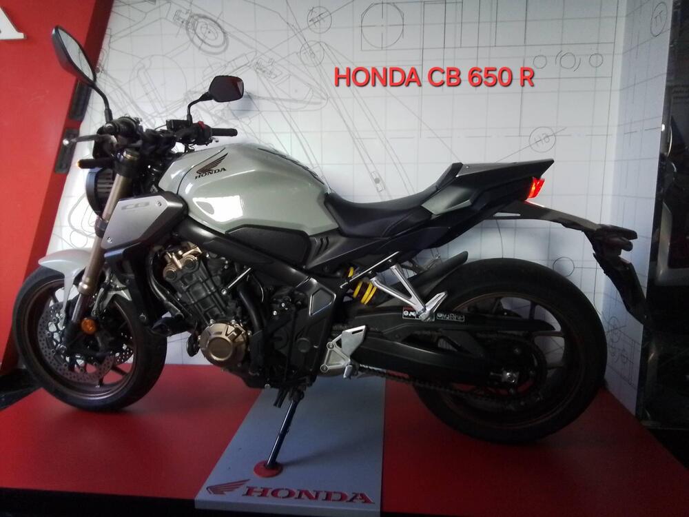 Honda CB 650 R (2021 - 23) (4)