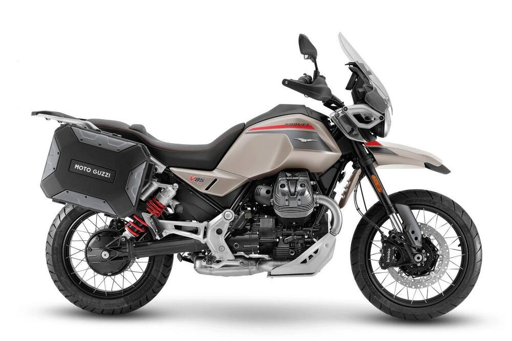 Moto Guzzi V85 TT Travel (2024)