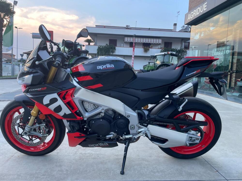 Aprilia Tuono 1100 V4 Factory (2021 - 24) (2)