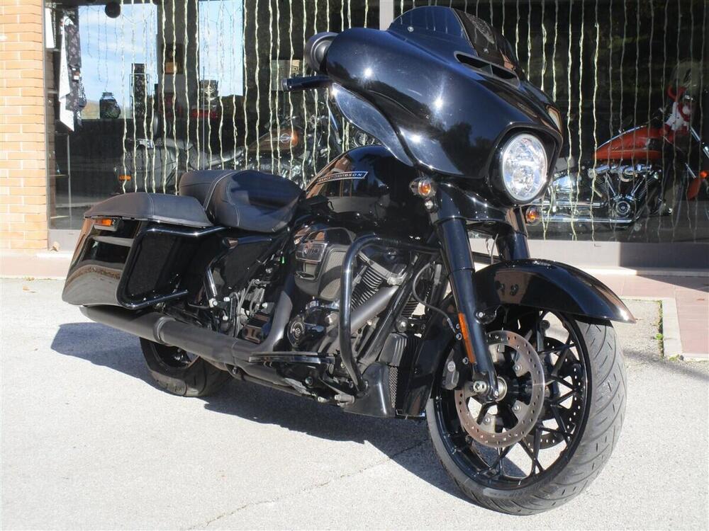 Harley-Davidson 114 Street Glide Special (2019 - 20) - FLHXS (2)