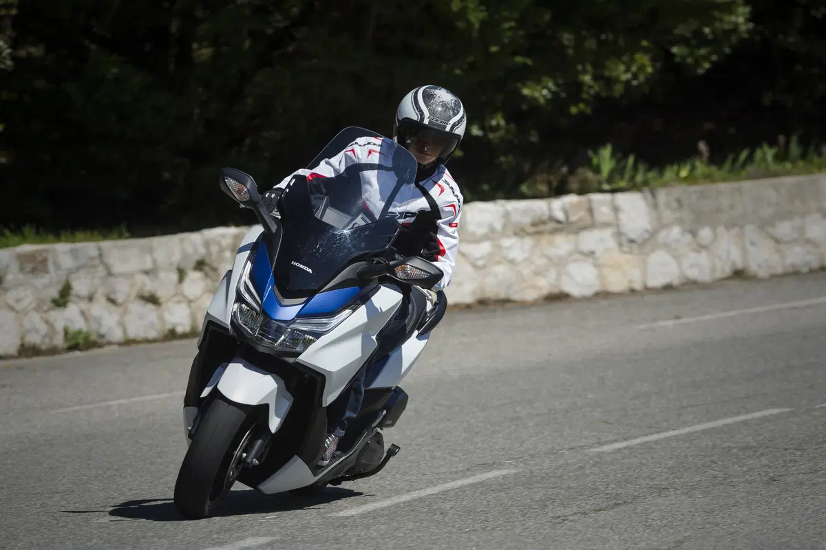 Honda Forza 125 (7)