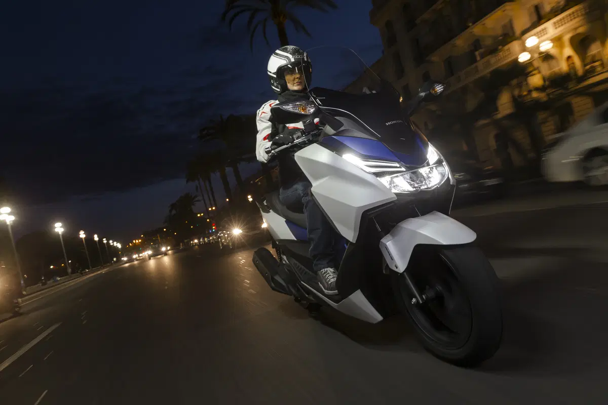 Honda Forza 125 (2)