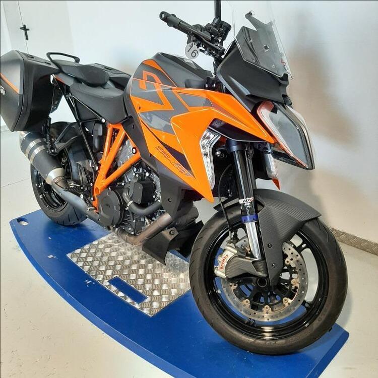 KTM 1290 Super Duke GT (2022 - 24) (2)