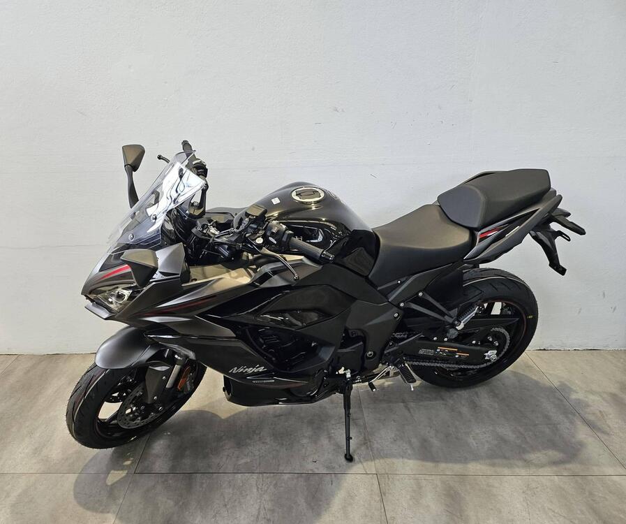 Kawasaki Ninja 1100 SX SE (2025) (2)