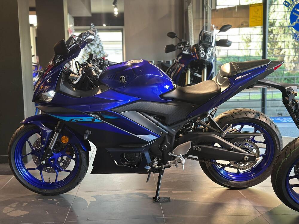 Yamaha YZF R3 (2021 - 24) (2)