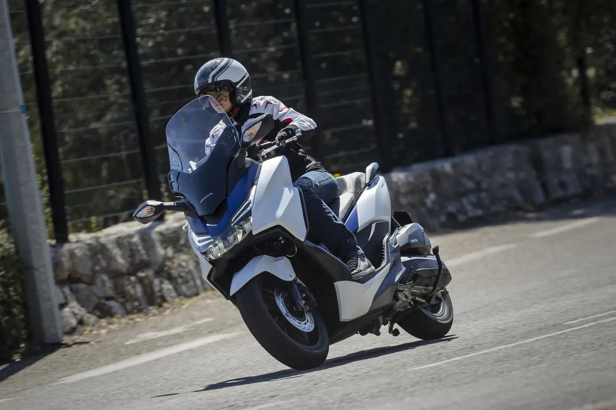Honda Forza 125 (10)