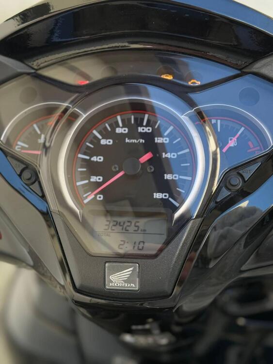 Honda SH 300 i ABS (2016 - 20) (5)