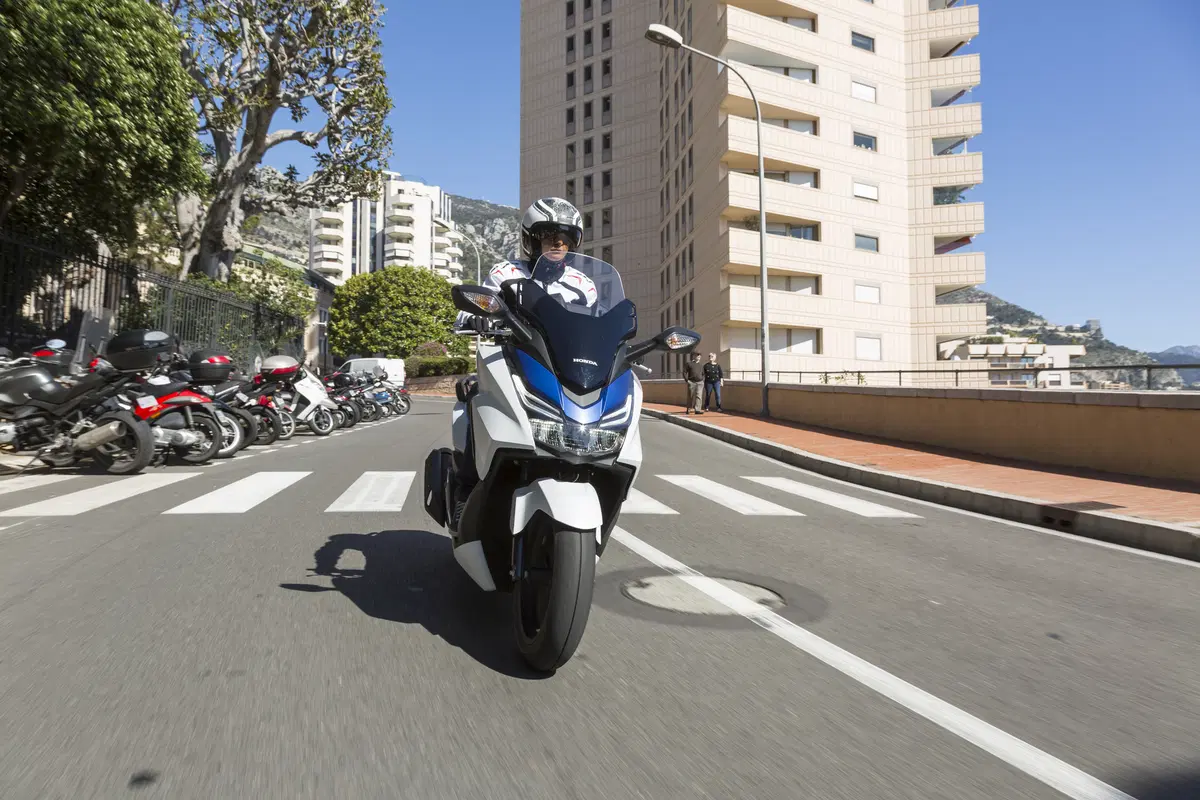 Honda Forza 125 (12)