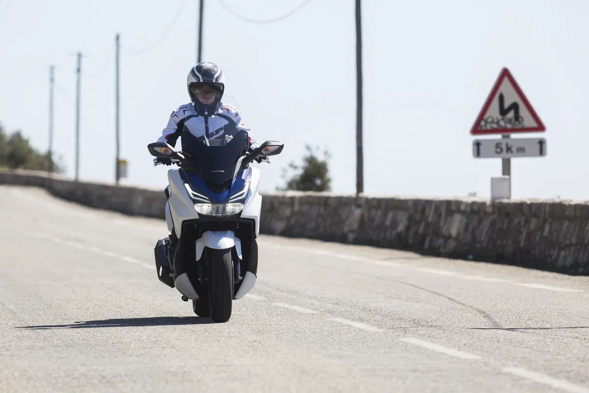 Honda Forza 125 (13)