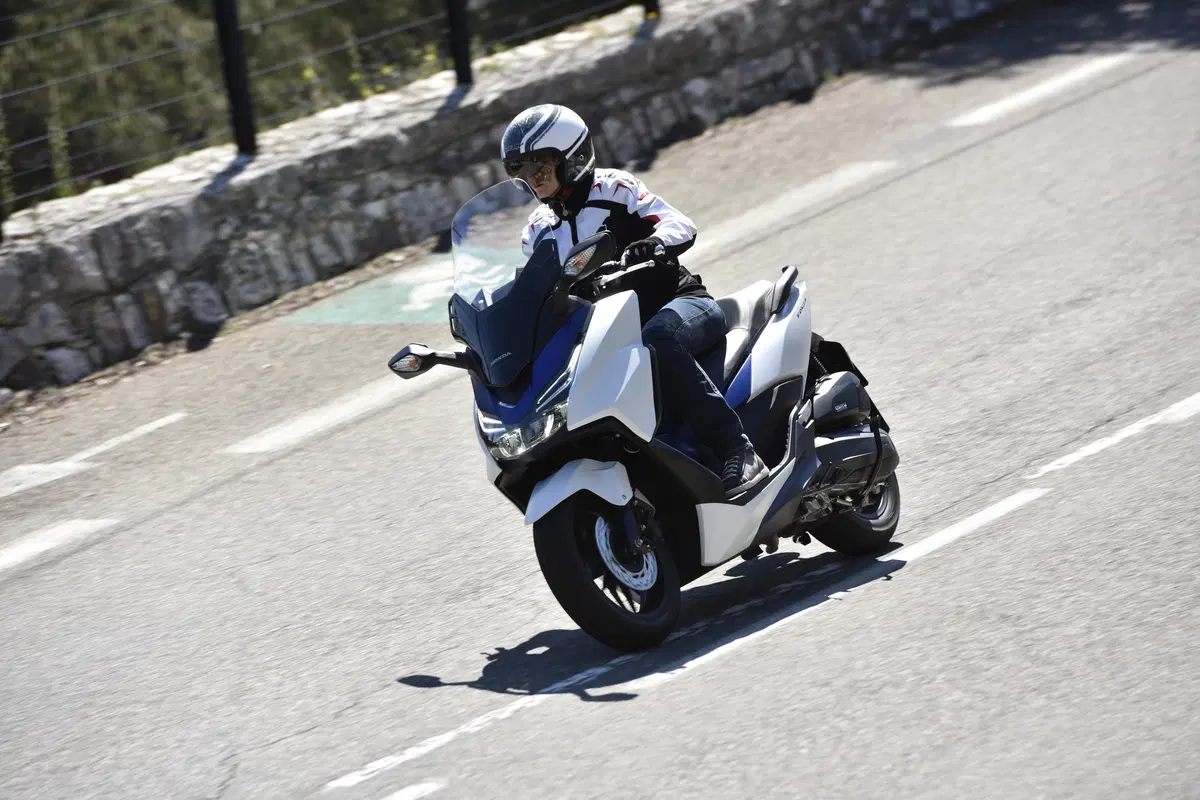 Honda Forza 125 (14)