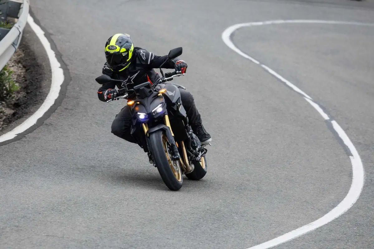 Honda CB1000 Hornet SP 2025 TEST [VIDEO E GALLERY]  (73)