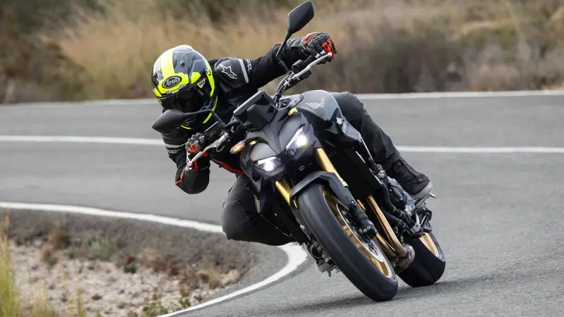 Honda CB1000 Hornet SP 2025: rapporto prezzo/prestazioni da urlo! La prova su strada, Pro e Contro [VIDEO e GALLERY] 