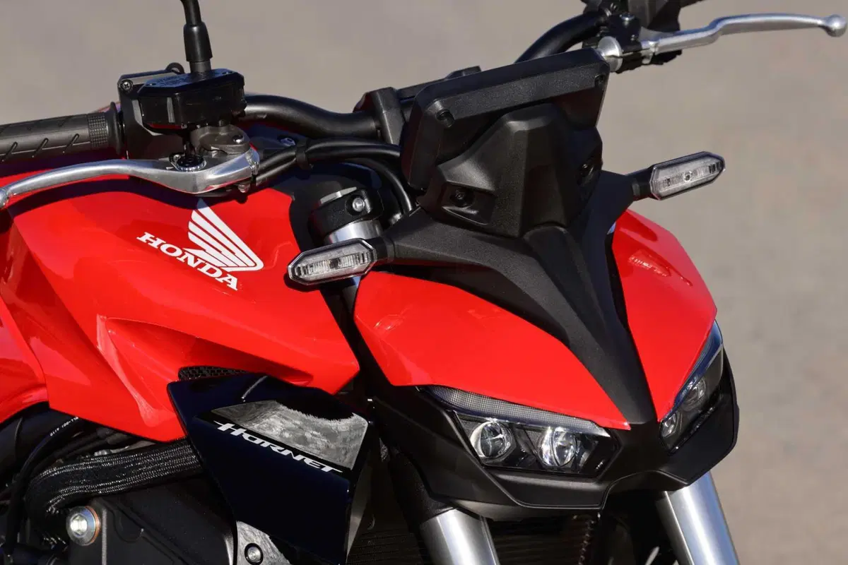 Honda CB1000 Hornet SP 2025 TEST [VIDEO E GALLERY]  (20)