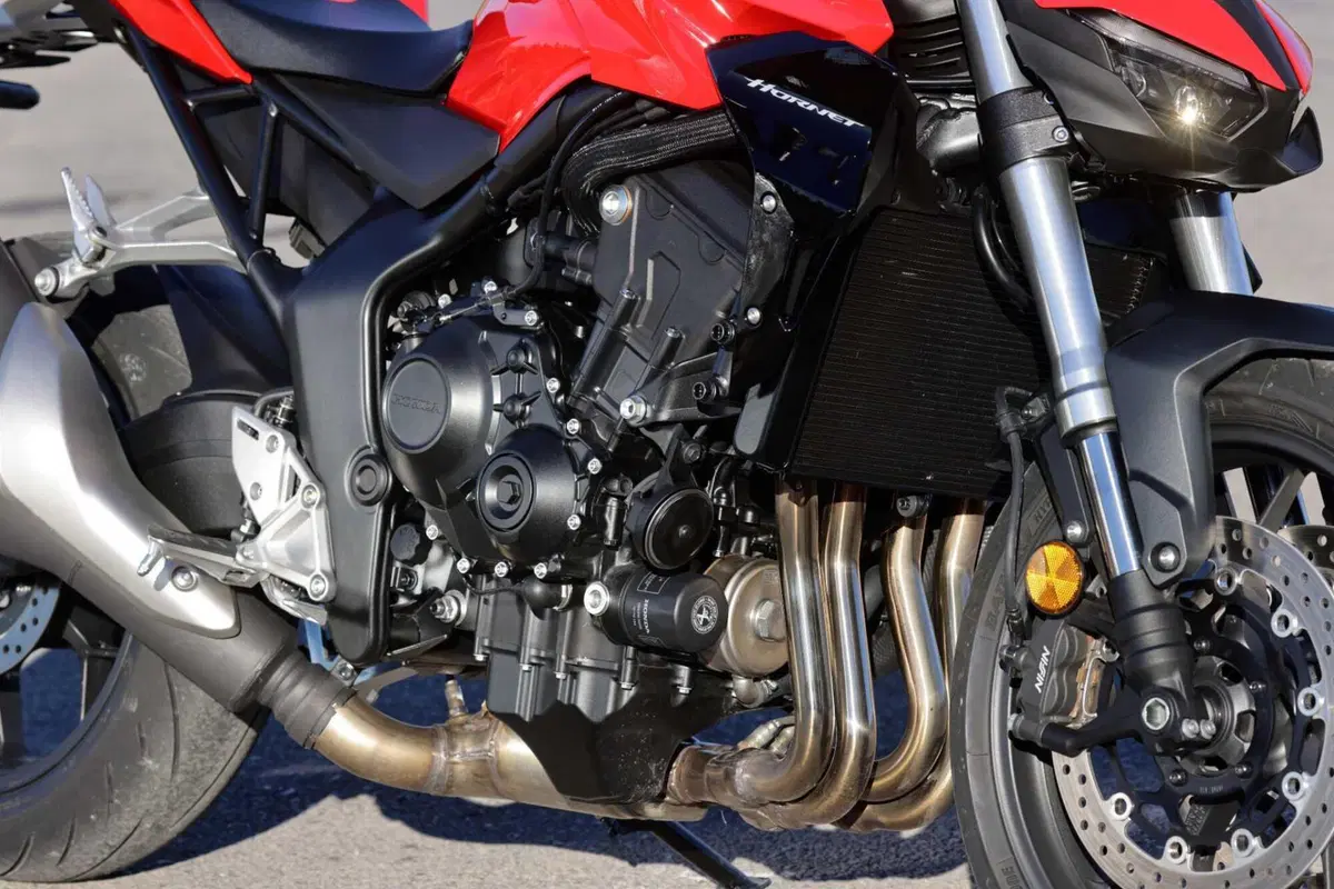 Honda CB1000 Hornet SP 2025 TEST [VIDEO E GALLERY]  (37)