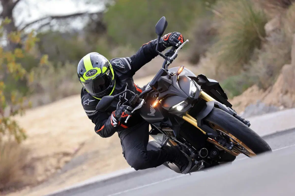 Honda CB1000 Hornet SP 2025 TEST [VIDEO E GALLERY]  (67)