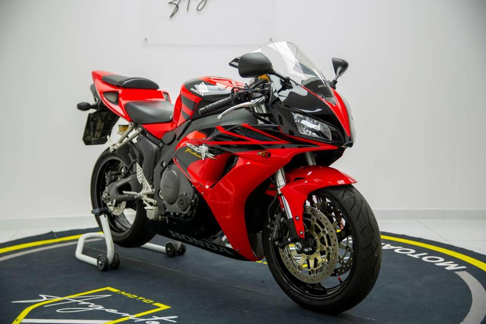 Honda CBR 1000 RR Fireblade (2006 - 07) (2)